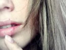 ���� )