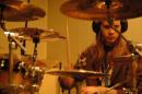 ���� drums