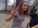 ���� )